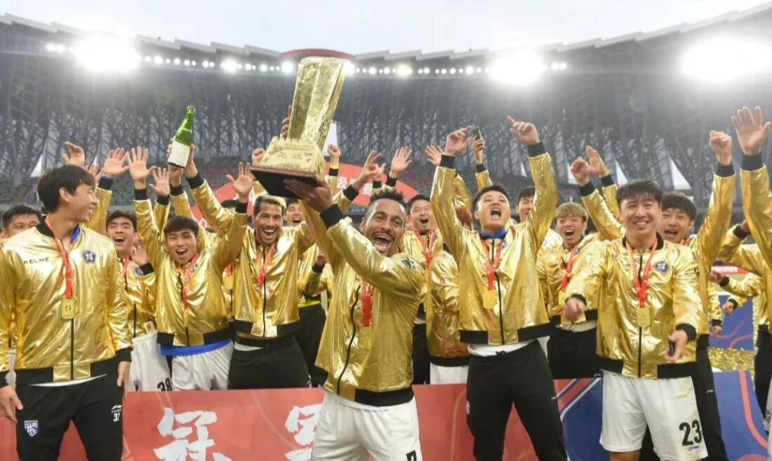中国足球-武汉三镇将征服迪拜中国足球！中国足球的新英雄将重新崛起！